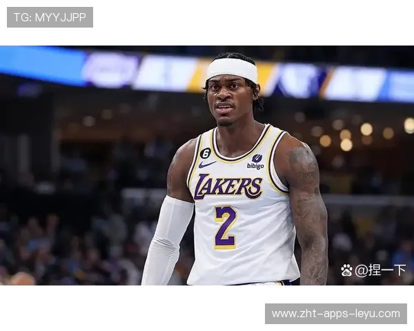 NBA湖人连续强攻内线得势,节奏完全由洛杉矶掌控